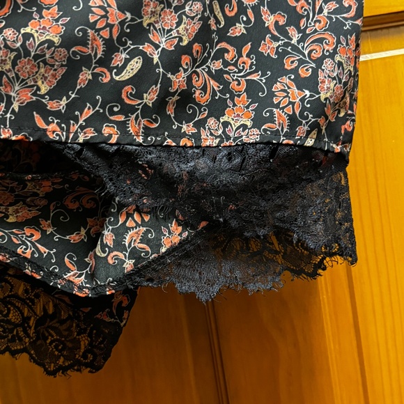 SEXY KIMCHI BLUE LIGHTWEIGHT ROMPER w/Lace-Size Medium - Picture 5 of 6